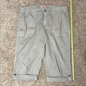 Khaki capris